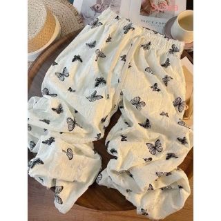 Quần Ống Rộng Nữ Vải Đũi Mềm Mịn Phối Rách Họa Tiết Bướm Đính Đá Lưng Cao