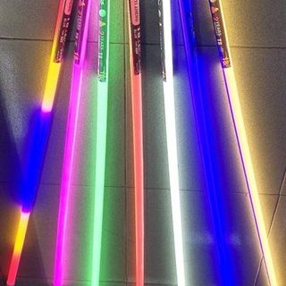 BÓNG ĐÈN DÀI 1M2 TUÝP NHỰA PHÍCH CẮM 220V KHÔNG MÁNG