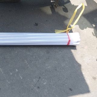 BÓNG ĐÈN DÀI 1M2 TUÝP NHỰA PHÍCH CẮM 220V KHÔNG MÁNG