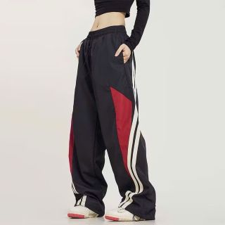 Quần Jogger phối Đen Đỏ Dáng Rộng có dây rút lai Thể Thao Cho Nam Nữ