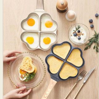 Chảo Chống Dính Hình Trái Tim 4 Ngăn