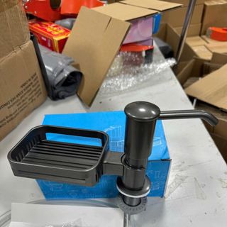 Vòi bơm nước rửa chén kèm kệ