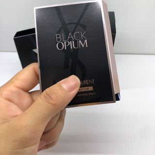 Set quà sephora gồm 1 nước hoa mini libre edp và 2 vials