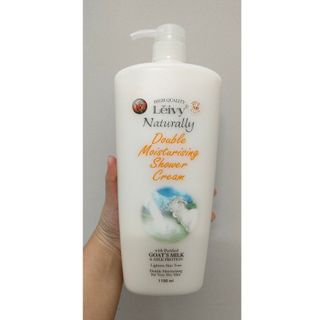 Sữa tắm dê trắng da Leivy Naturally 1150ml (Vàng)
