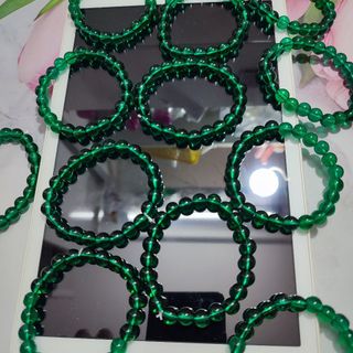 Chuỗi màu xanh lá 8ly vòng tay đeo tay
