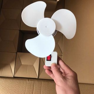 Quạt điện treo tường cho nhà bếp phòng tắm nhà vệ sinh trong nhà không cần khoan quạt xoay nhỏ đèn led