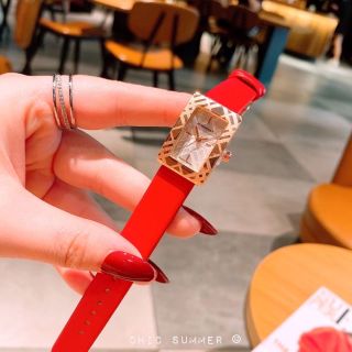 XẢ KHO ĐỒNG HỒ NỮ THỜI TRANG BUBR DÂY DA ĐỎ