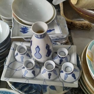 Bộ bình sake kèm tách