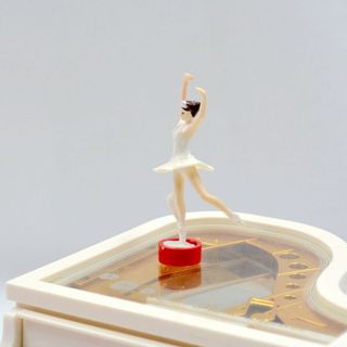 Hộp Phát Nhạc Piano Với Vũ Công Múa Bale, Máy Phát Nhạc Chạy Bằng Dây Cót