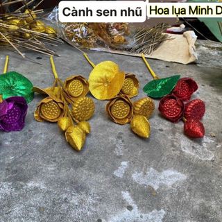 Bông Sen nhũ ,hoa Sen kim tuyến - Cành vàng lá ngọc