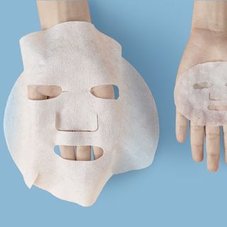 Mặt nạ dưỡng ẩm cấp nước nâng cơ làm săn chắc , làm dịu cải thiện sắc tố trên da. hộp/5mieng