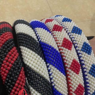 Bọc vô lăng thiết kế tinh tế phù hợp với nội thất xe, bọc da tay lái bảo vệ vô lăng nhiều màu sắc...