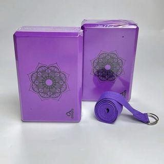 Com bo đồ tập yoga gồm: 02 gạch xốp cứng DNA nặng 220gr/viên; 01 dây cotton m8