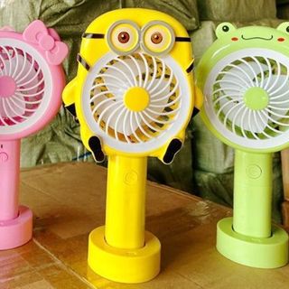 Quạt Hoạt Hình Doremon Kitty Đủ Hình Có Đèn Led (Thùng 140 Cái)