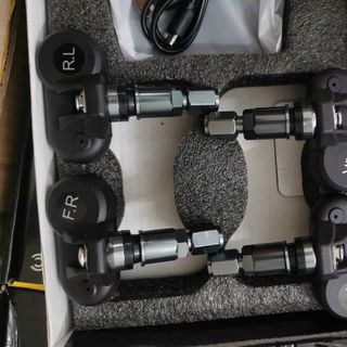 Cảm biến áp suất lốp ô tô TPMS màn hình led màu - Cảm biến áp suất lốp van ngoài, van trong TPMS