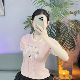 Áo viền ren in hình