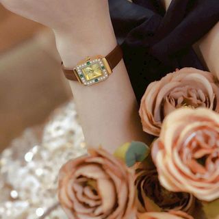 Đồng hồ da ngọc trai nữ