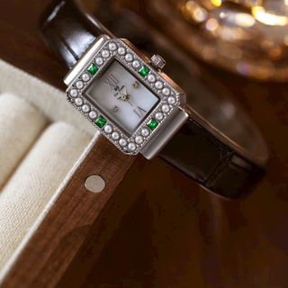Đồng hồ da ngọc trai nữ