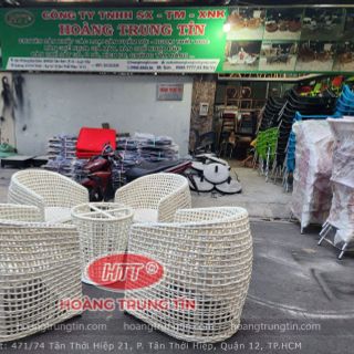 Ghế mây nhựa tròn màu trắng