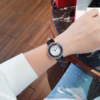 ĐỒNG HỒ NỮ THỜI TRANG ROZAL DÂY DA ĐEN TRÁNG GƯƠNG