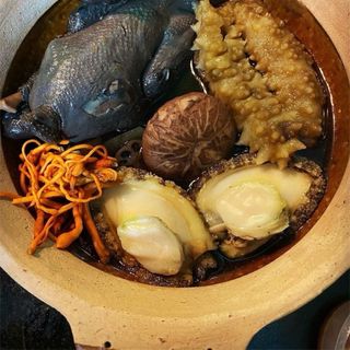 HẢI SÂM GAI VÀNG