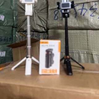 Gậy chụp hình có đèn cao cấp JC 25 giá sỉ - giá bán buôn.jpg