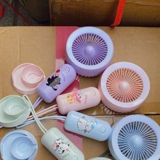 Quạt Tích Điện Cầm Tay Có Đèn Hình Thú (Thùng 100 Cái)