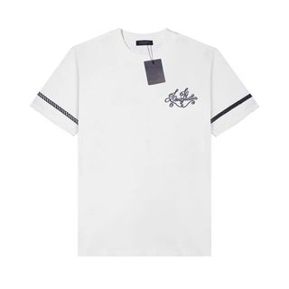 Áo Thun Lờ Vê Thêu Chữ Vàng Xích Tay - Áo Thun Nam Nữ Unisex, Chất Vải Cotton Dày Mịn