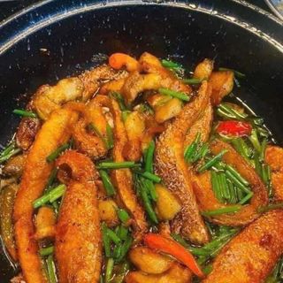 LƯỜN CÁ HỒI