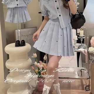 Bộ áo váy mẹ và bé phối ren kèm váy xòe xếp ly có quần trong