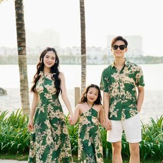 Đồ gia đình đi biển, set áo váy mẹ và bé cổ yếm dáng dài kèm áo nam