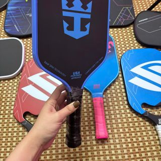 [TẶNG CUỐN CÁN] Vợt Pickleball Badle Blue 16mm Full Carbon,Siêu Nhám, Nhẹ, Bề mặt PU Thấm Hút Tốt Hạn Chế Mỏi Tay Khi Chơi, Công Thủ Toàn Diện