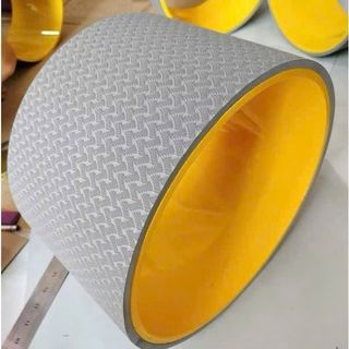 Vòng tập yoga bản to rộng 33cm x 20cm chuyên dụng tập yoga, bền chắc chắn chịu lực lên đến 30kg, massage cổ lưng vài gáy. Ống tròn chuyên dụng tập yoga