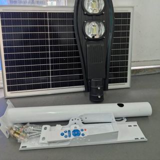 đèn năng lượng mặt trời