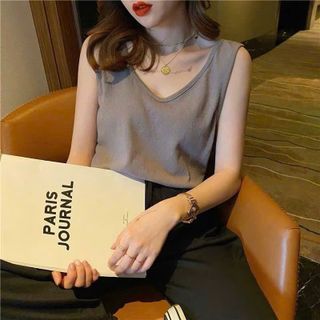 Tank nữ Size: M. L 22