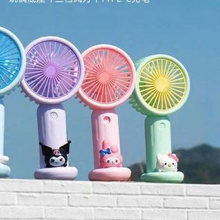 Quạt mini sanrio có đế ( thùng 168c )