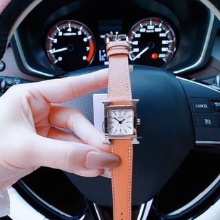 ĐỒNG HỒ NỮ CAO CẤP HERMEC DÂY DA MẶT TIA NIỀNG TRƠN BẠC