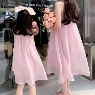 Đầm đôi mẹ bé gái - váy yếm mẹ và bé dáng cánh dơi form rộng