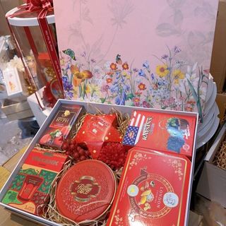Giỏ quà Tết sang trọng, giá cả phải chăng