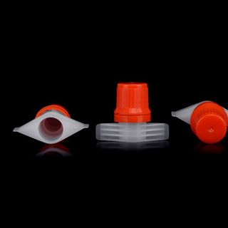 Vòi nhựa 9,6 mm cánh dài