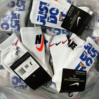 Em về sll mã tất Niiike cổ cao Justdoit cực kỳ phong cách nha khách!