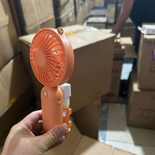 Quạt Mini - sản phẩm tiện lợi cho mùa hè