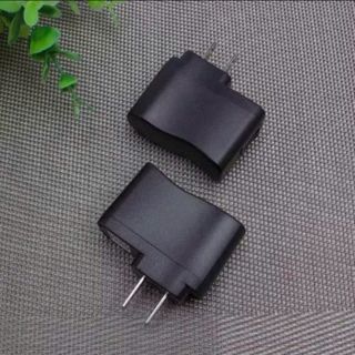 Cốc Sạc_ Cục Sạc màu đen báo đèn khi đầy
