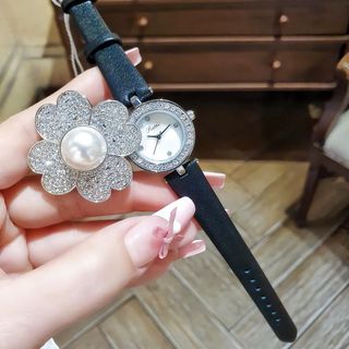 ĐỒNG HỒ NỮ CHÍNH HÃNG SCOTTIE DÂY DA MẶT HOA NẮP MỞ