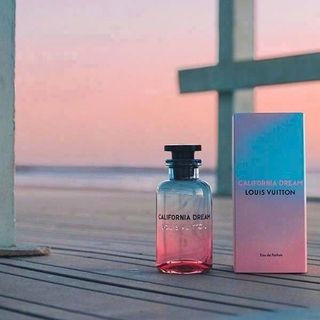 Lo.uis Vuit.ton - California Dream Eau De Parfum Người ta nói: ‘California là giấc mơ nắng ấm’… Nhưng em lại thấy, đó là mùi hương anh để lại.” giá sỉ