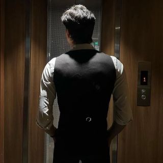 Áo gile nam TUTO5 Menswear AVN03 - áo vest cao cấp ve rộng 2 lớp đai tôm sau lưng cách điệu thiết kế sang trọng lịch lãm