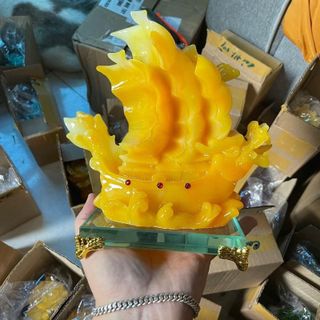 Thuận buồm xuôi gió mang lại may mắn tài lộc giàu có để bàn làm việc