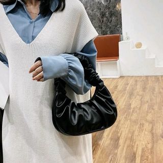 Túi xách xếp ly thời tranh