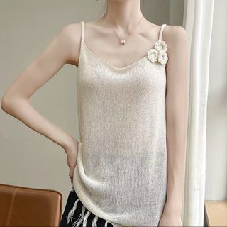 Áo hai dây len lưới tua rua – phong cách boho cá tính