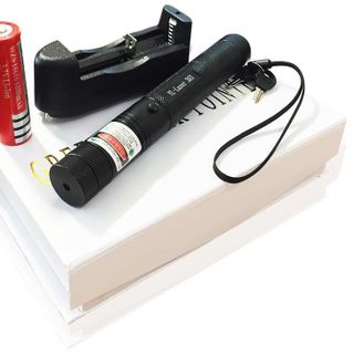 ĐÈN PIN LASER 303 TIA ĐỎ FULL BOX
